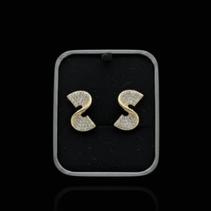 A02 Diamante Twisted Studs (Golden) With Box