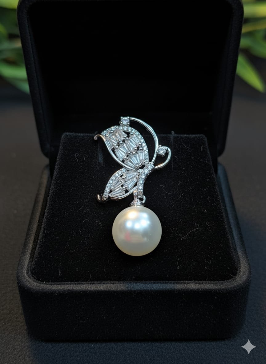 A01 Luxe Butterfly Zircon Earring Silver (With Box)