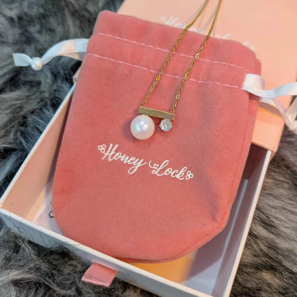 Noorvia Pearl With Premium Box